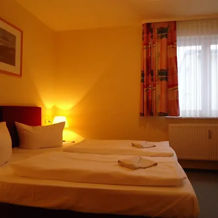 מלון Seehotel Baltic 3*